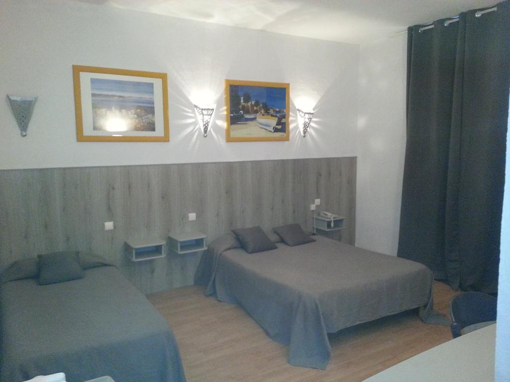 Hotel Univers Bastia  Bagian luar foto