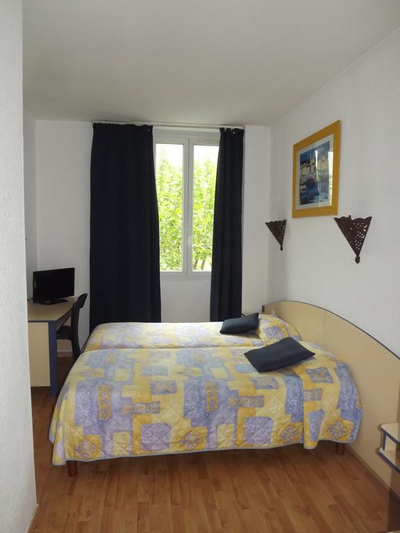 Hotel Univers Bastia  Bagian luar foto